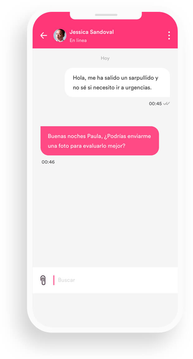 un movil que muestra un mensaje de chat