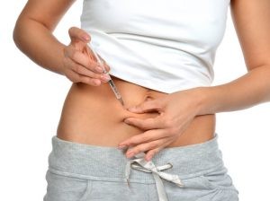 La diabetes mellitus es una enfermedad crónica de causa metabólica caracterizada por hiperglucemias mantenidas