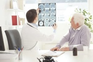Terapia hiperosmolar para los síntomas de hipertensión intracraneal